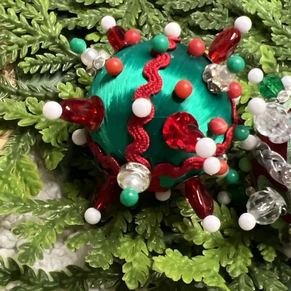Set of 2 Mini Push Pin Sequins Satin Thread Ball Christmas Ornaments Santa Peace